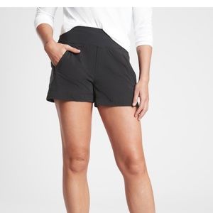 Athleta Trekkie North Short